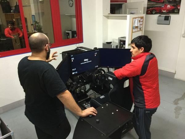 Sebastian Merchan brings two F1 driving simulators to Ecuador