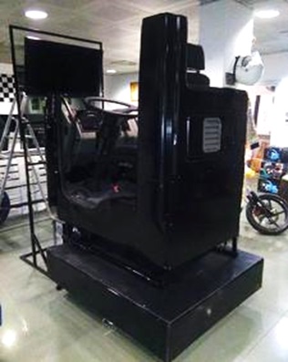 Simulatore di Guida Camion Dinamico Professionale - Truck Sym Pro