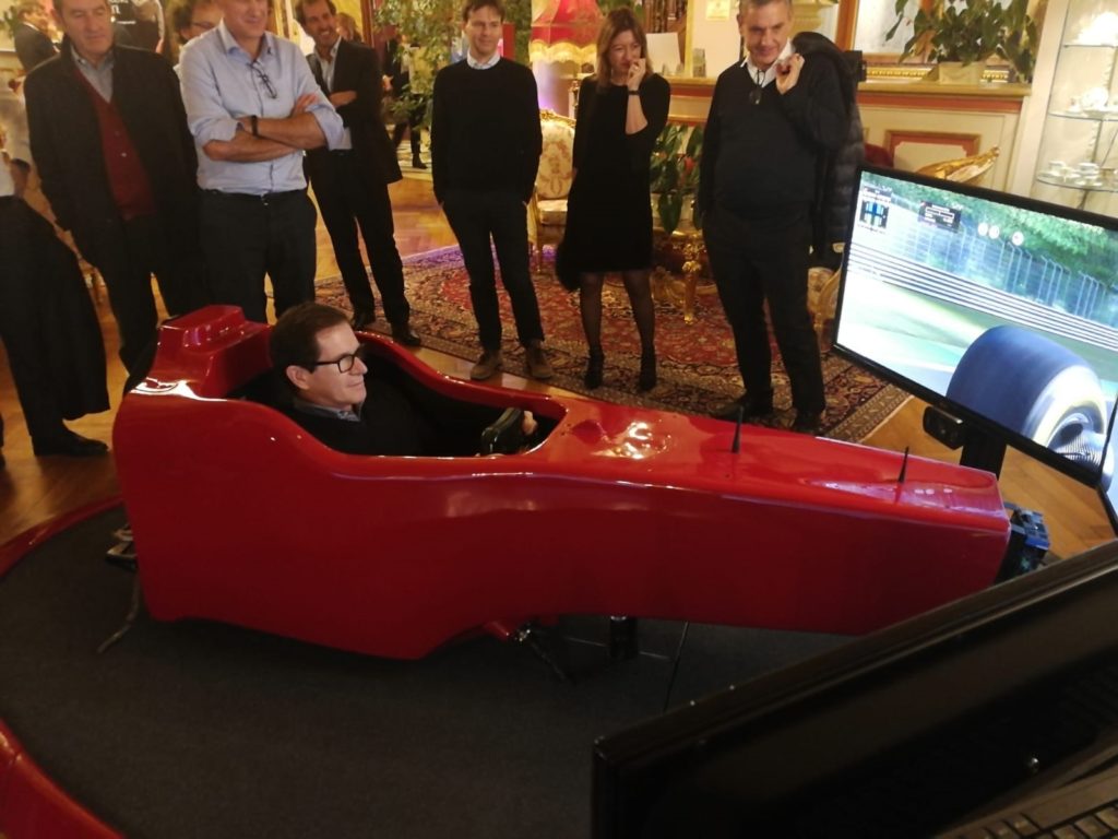 Domenico Fumagalli – Senior Partner KPMG Italien – an Bord des F1 Fbrand Simulators