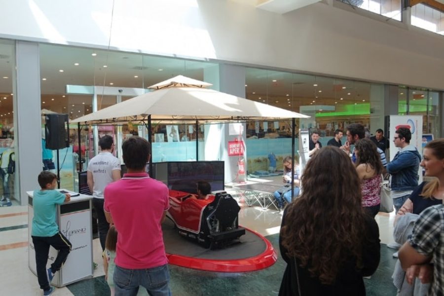 Globo Center L'Aquila chooses the F1 Fbrand simulator to thrill its customers