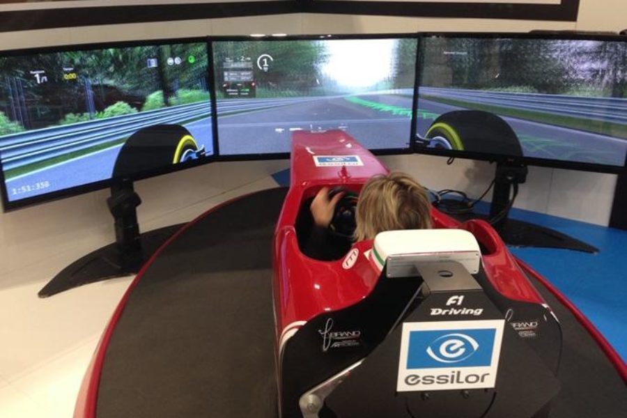 Essilor Italia and the F1 Fbrand Simulator at MIDO 2017