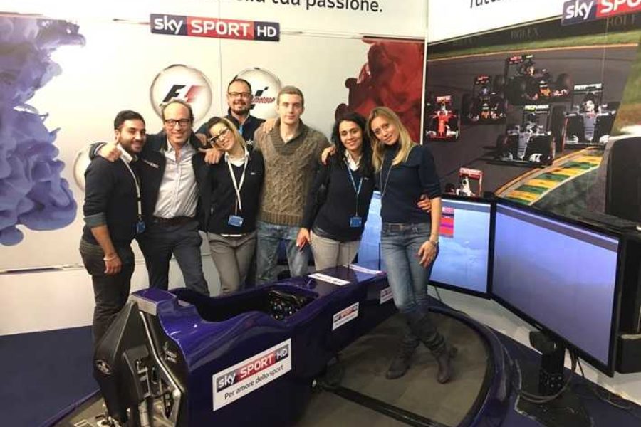 F1-Fbrand-Simulator beim Sky Sport Event auf der Bologna Motorshow