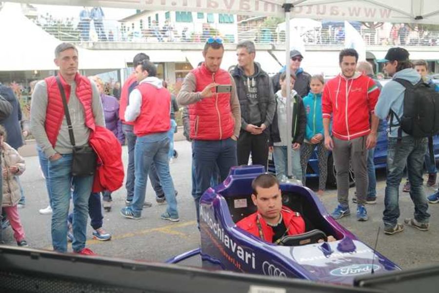 Torneo de Pilotos del Simulador de Fórmula 1 con el Concesionario Autochiavari