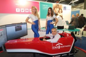 Professioneller F1-Simulator auf dem Salone del Risparmio mit CNP-Partnern