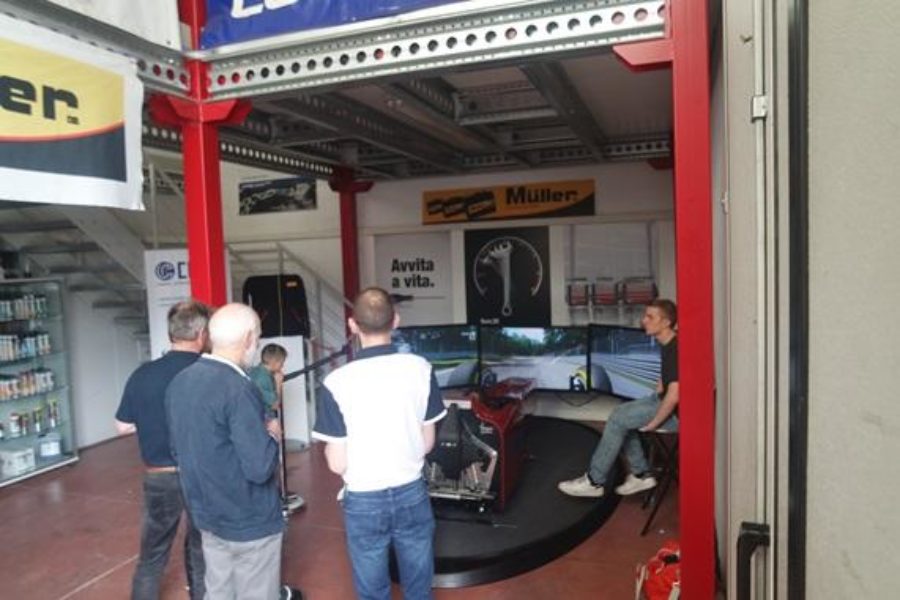 CAAT und Fbrand Professional Formula 1 Simulator zusammen in Trento