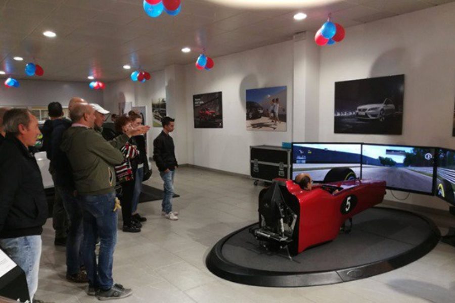 استمر في الكود إلى F1 Simulator من Gruppo Vauto و Thrilling Oktoberfest
