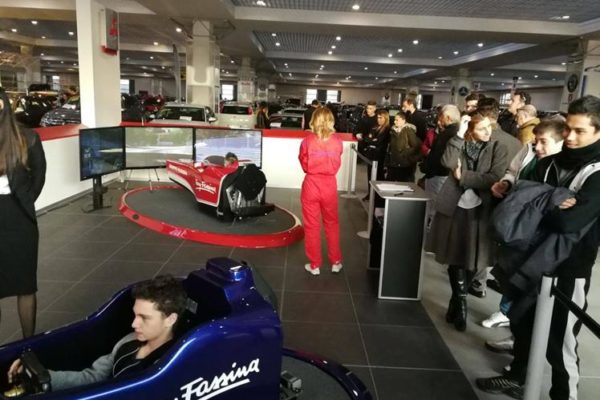 F1 Fbrand Simulator - Concessionário de Carros do Grupo Fassina Tony Fassina - Milão