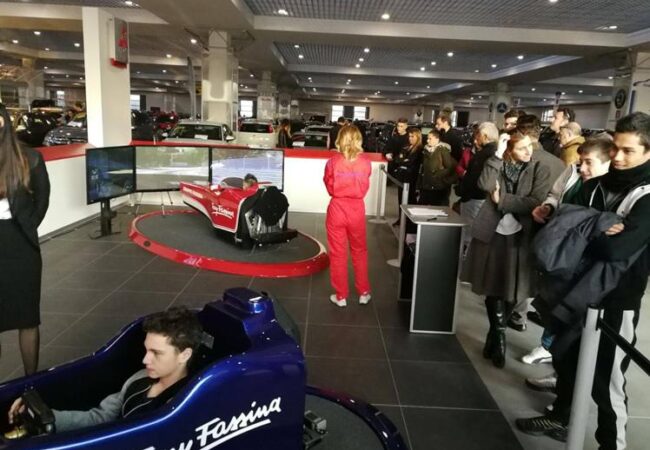 F1 Fbrand Simulator - Concessionário de Carros do Grupo Fassina Tony Fassina - Milão
