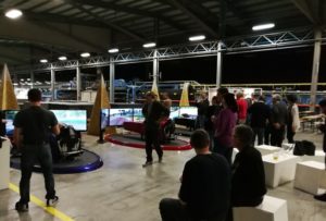 Folla all'Evento Porcelaingres Fbrand - Simulatore di Guida F1 Professionale Dinamico