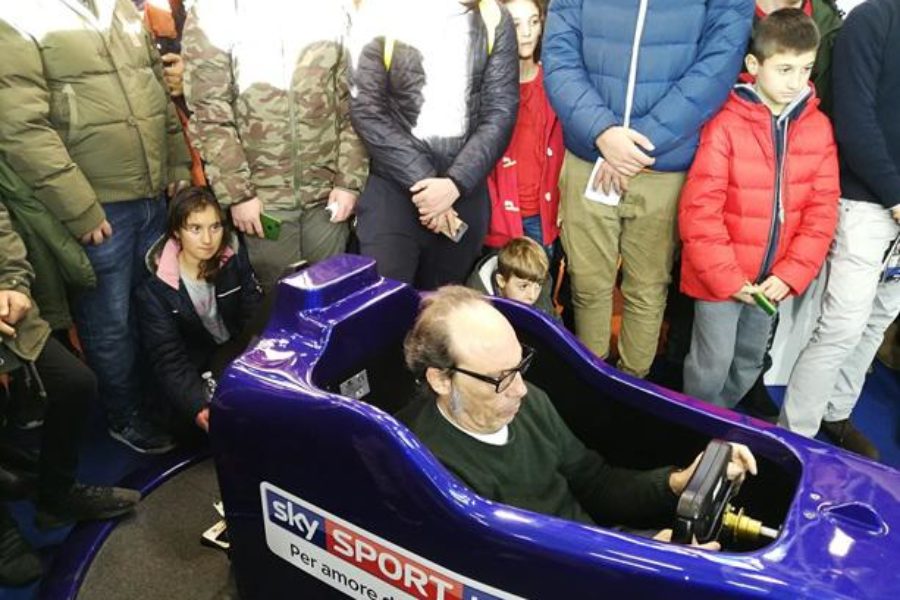 Guido Meda Torna a Bordo del Simulatore F1 anche al Motorshow 2017