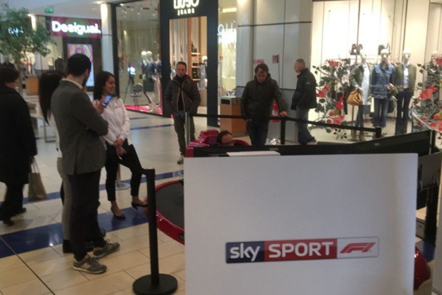 -2 at the Via del GP F1 2018: Sky Sport with the F1 Simulator There is also at Le Befane