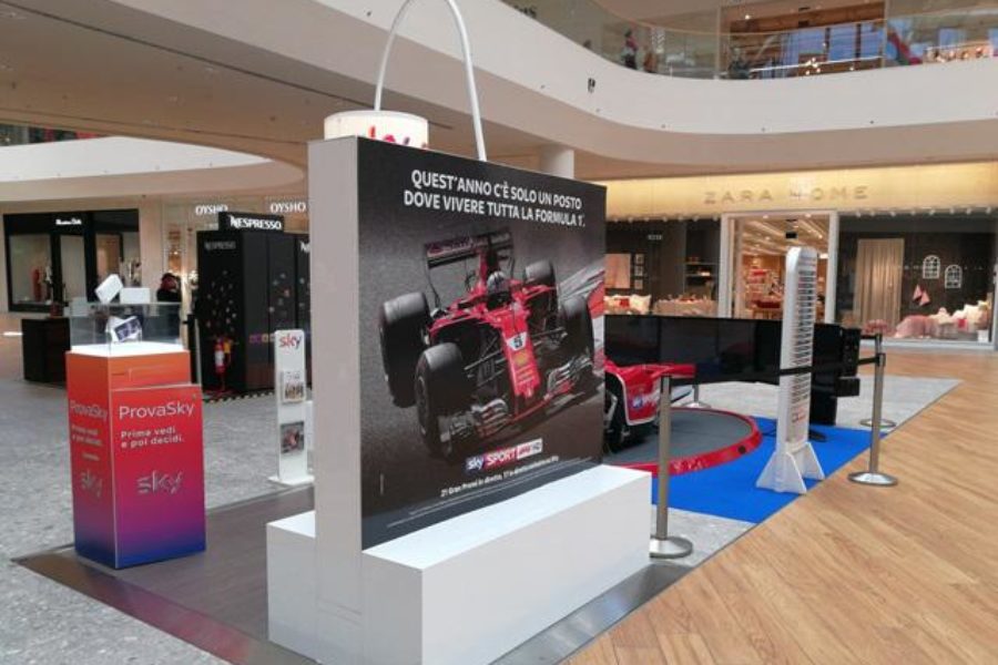 Sky Sport F1 en Il Centro di Arese con el Dynamic Formula 1 Simulator