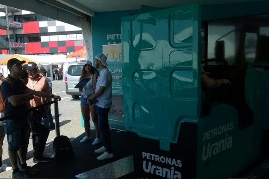 Petronas Urania con Truck Simulator y Fbrand en la Misano Truck Race