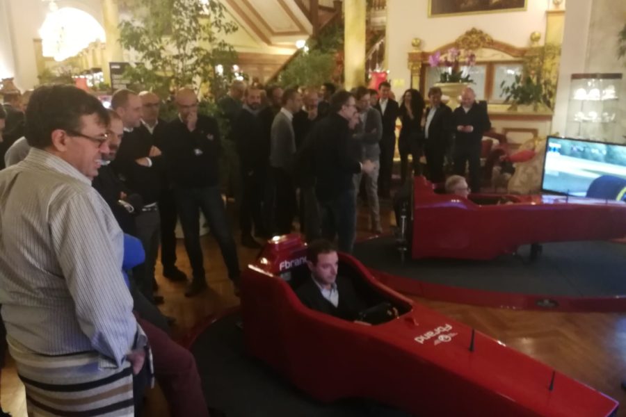 2 F1-Simulatoren und viele Herausforderungen mit KPMG im Regina Palace in Stresa