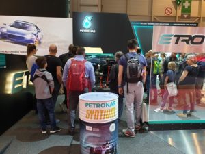 Code alla Fiera Motorshow Ginevra - Simulatore Gran Turismo Petronas Fbrand