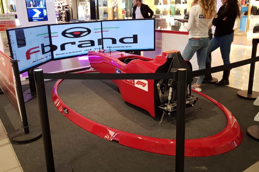 F1 simulator with Sky Ancora on Tour in the Shopping Centers of Italy