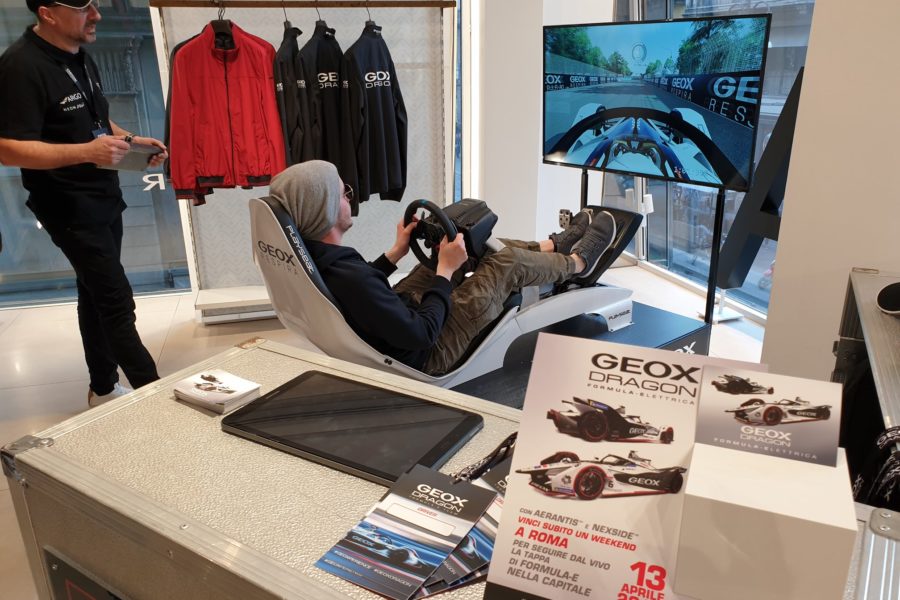 Formula E Simulator Protagonist in den Geox Stores in Italien und im Ausland
