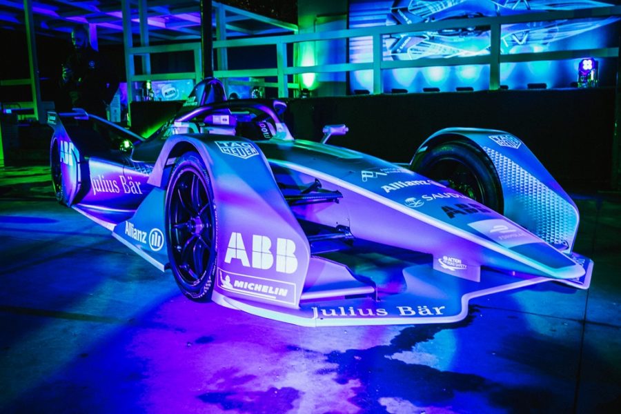 Formel-E-Simulator mit Fbrand Protagonist bei der offiziellen Afterparty des Heineken Rome E-Prix