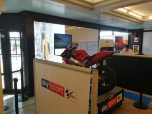 Simulatore Moto Professionale Sky Sport MotoGP Fbrand - Centro Commerciale Giotto Padova