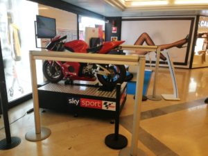 Stand Centro Commerciale Giotto Padova - Simulatore Moto GP Professionale Fbrand Sky Sport