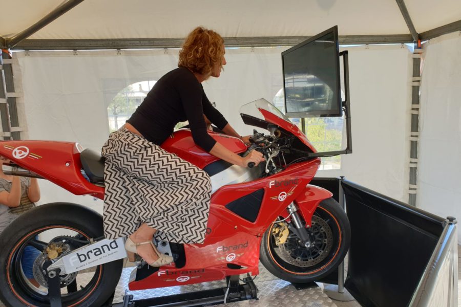 Der Romba Professional Motorcycle Simulator im Meraville Commercial Park