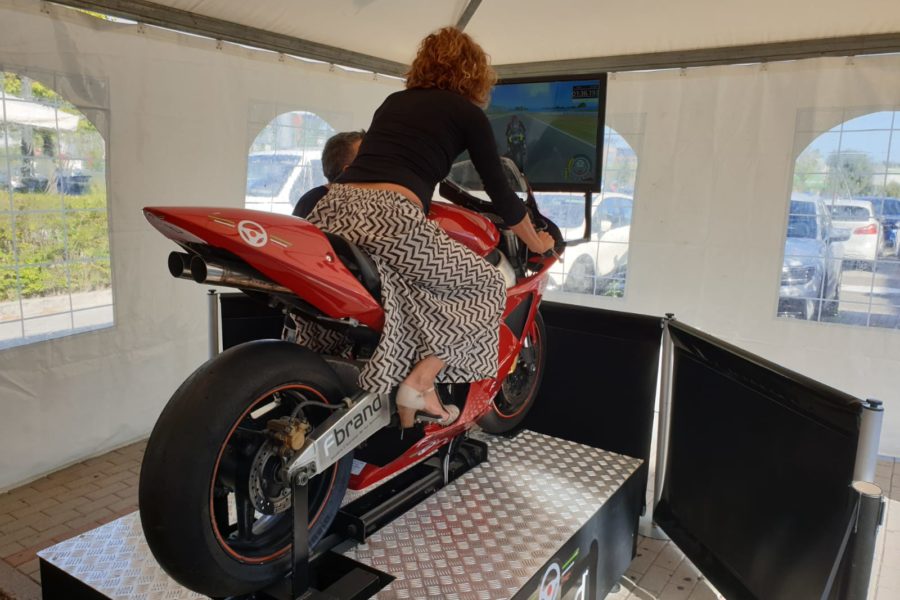 El simulador profesional de motocicletas Romba en el parque comercial de Meraville