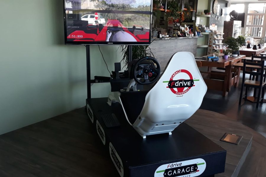 F1 simulator Naked at the Bar, between a Coffee and an Aperitif