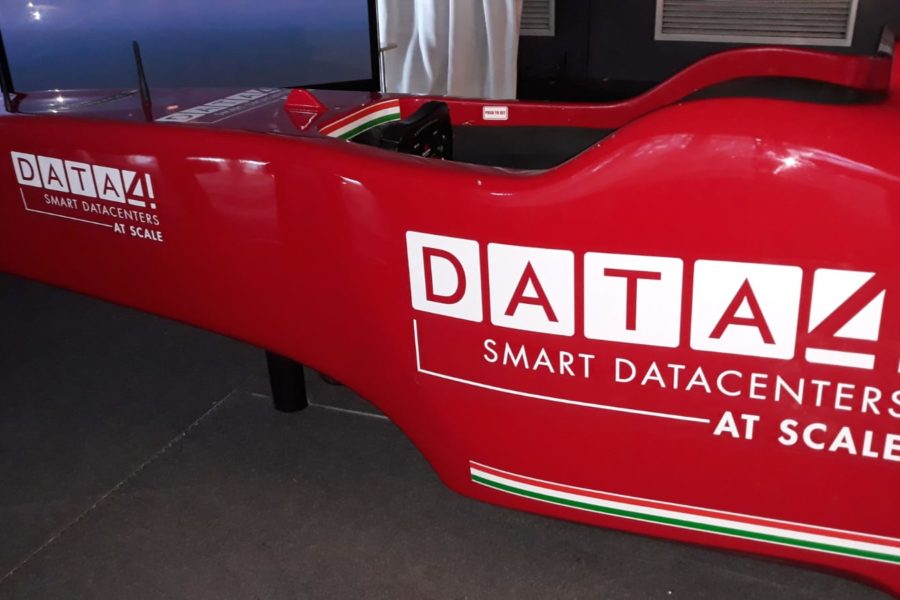 Simulador de conducción profesional F1 con Data4 Group