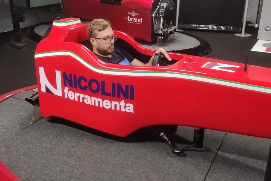 Nicolini hardware: the F1 Simulator is present at the corporate event